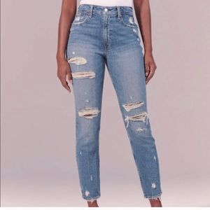 Abercrombie & Fitch High Rise Curve Love Mom Jean